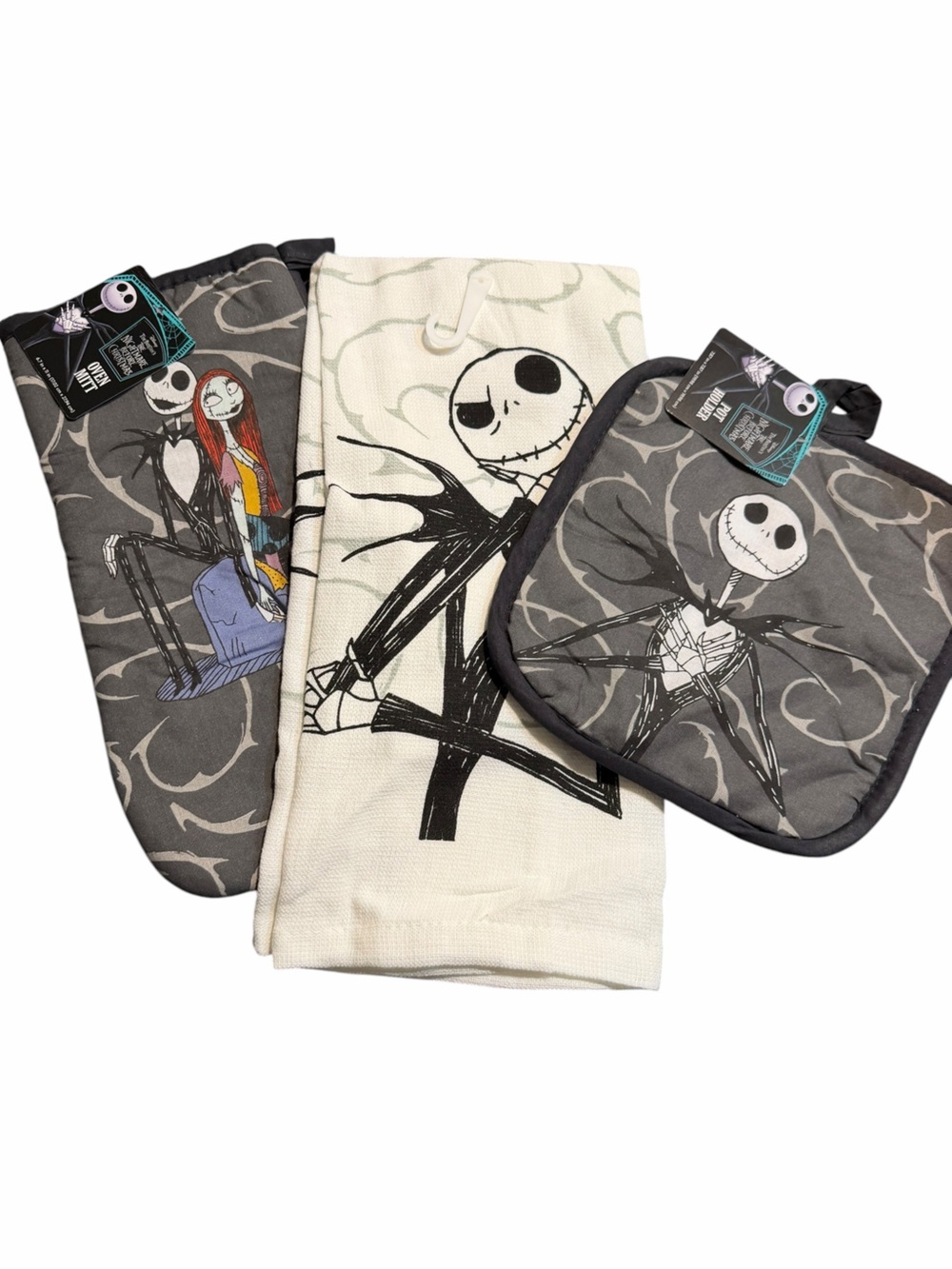 The Nightmare Before Christmas Oven Mitts and Kitchen Towel set
